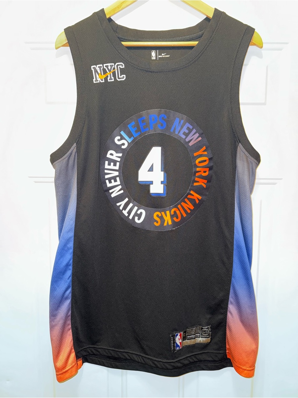 Derrick Rose #4 New York Knicks City Never Sleeps Basketball Jersey Large 50